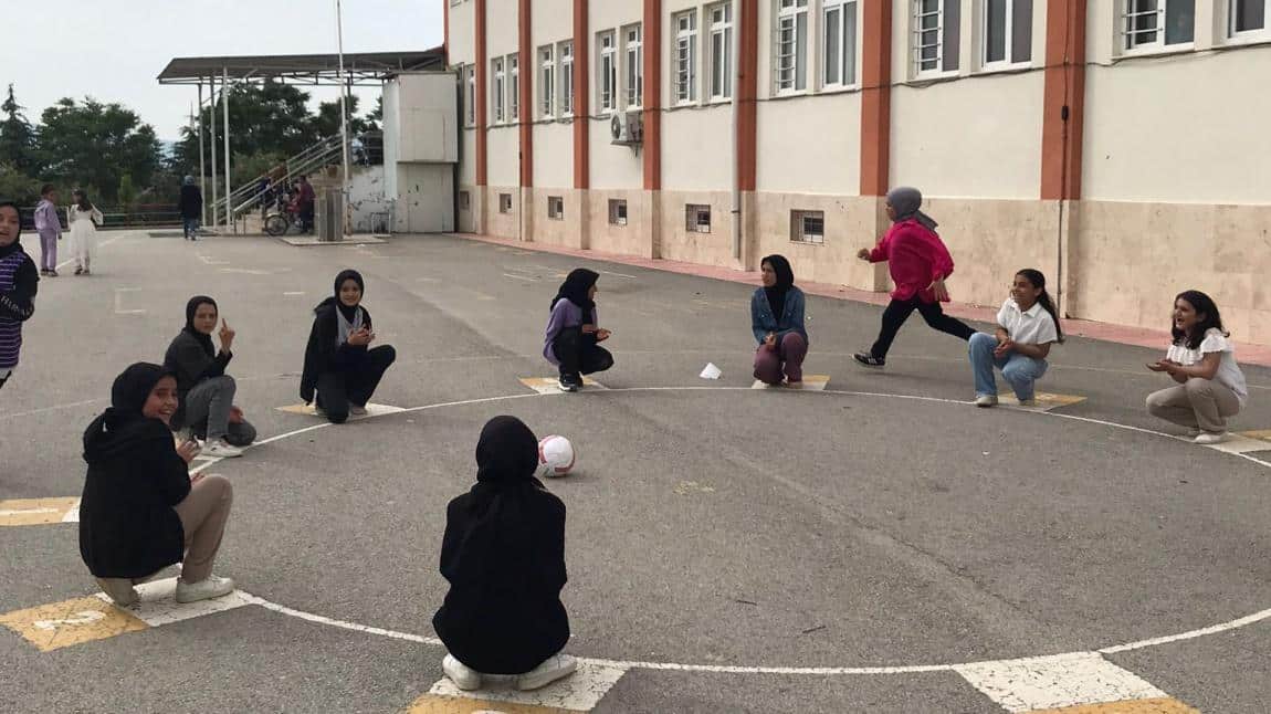 Küçükköy'de Geleneksel Çocuk Oyunları Yaşatılıyor